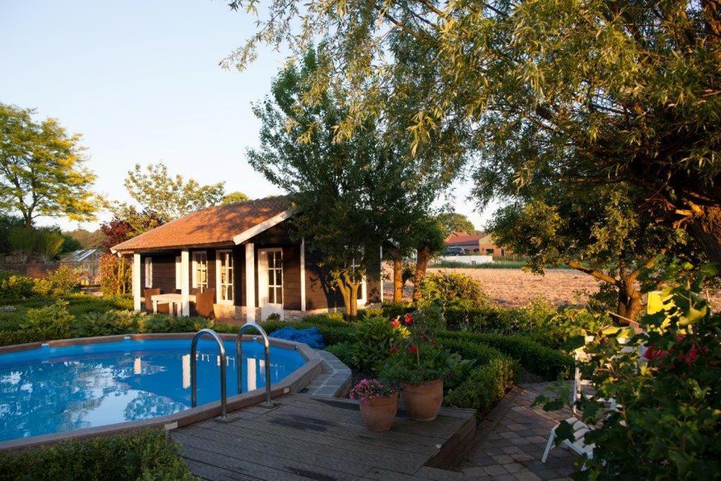 In D'Ouwe Vlaamse Schuur Bed & Breakfast Ossendrecht Bagian luar foto